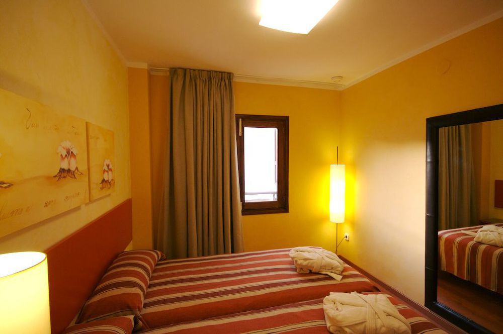 Apartamentos Parot Quality Santa Eulária des Riu Exterior foto