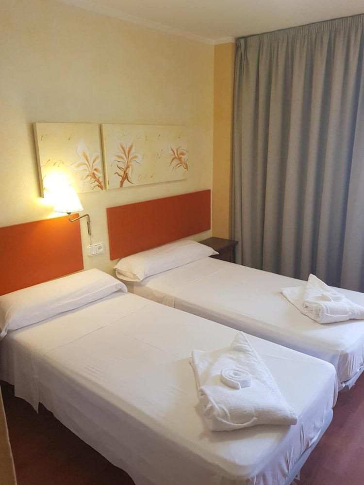 Apartamentos Parot Quality Santa Eulária des Riu Exterior foto